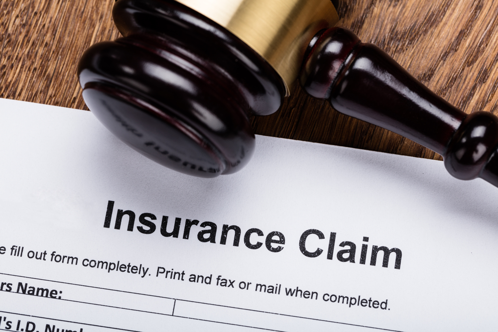 how to handle a lowball insurance settlement offer