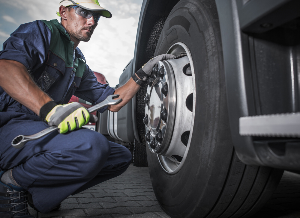Tire failures and truck accident lawsuits