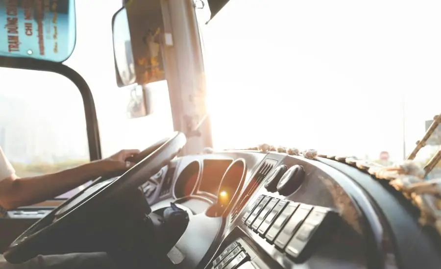 Tips for sharing the road with truck drivers in Texas