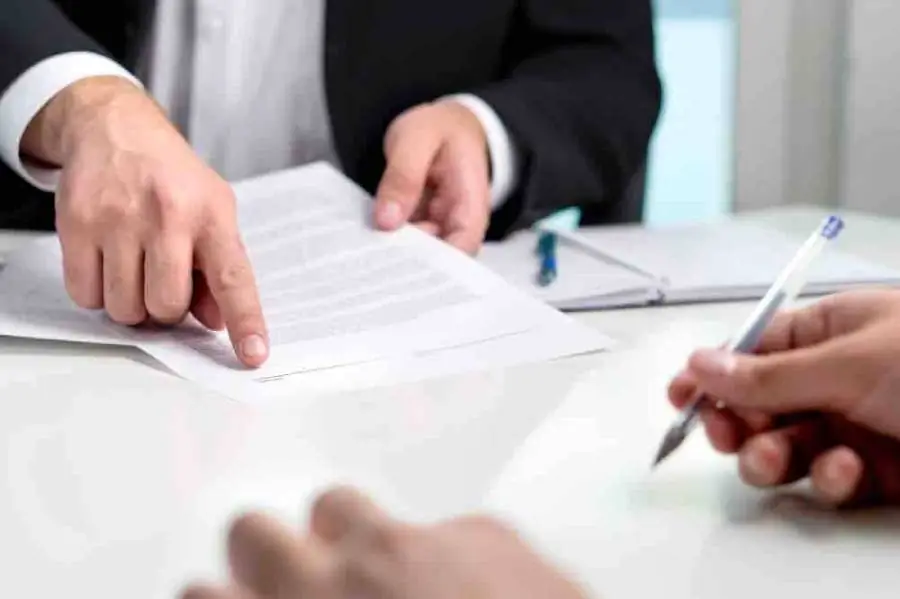 hiring-car-accident-lawyer
