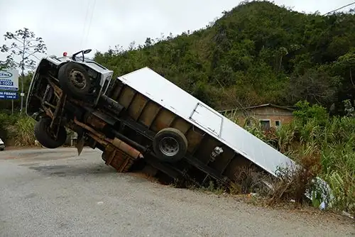 Violation after truck accident in Houston